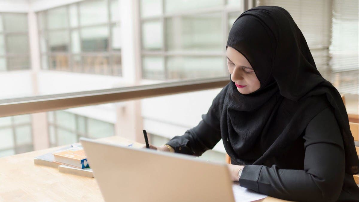 كيف ساهم التعليم في تطور دور المرأة؟