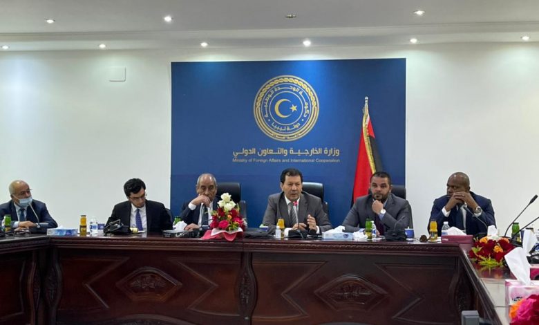 التعليم والتوعية كأدوات للتصدي للهجرة غير الشرعية: المبادرات المحلية والدولية
